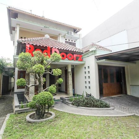 Reddoorz Plus @ Tegal Panggung Джокякарта Екстериор снимка