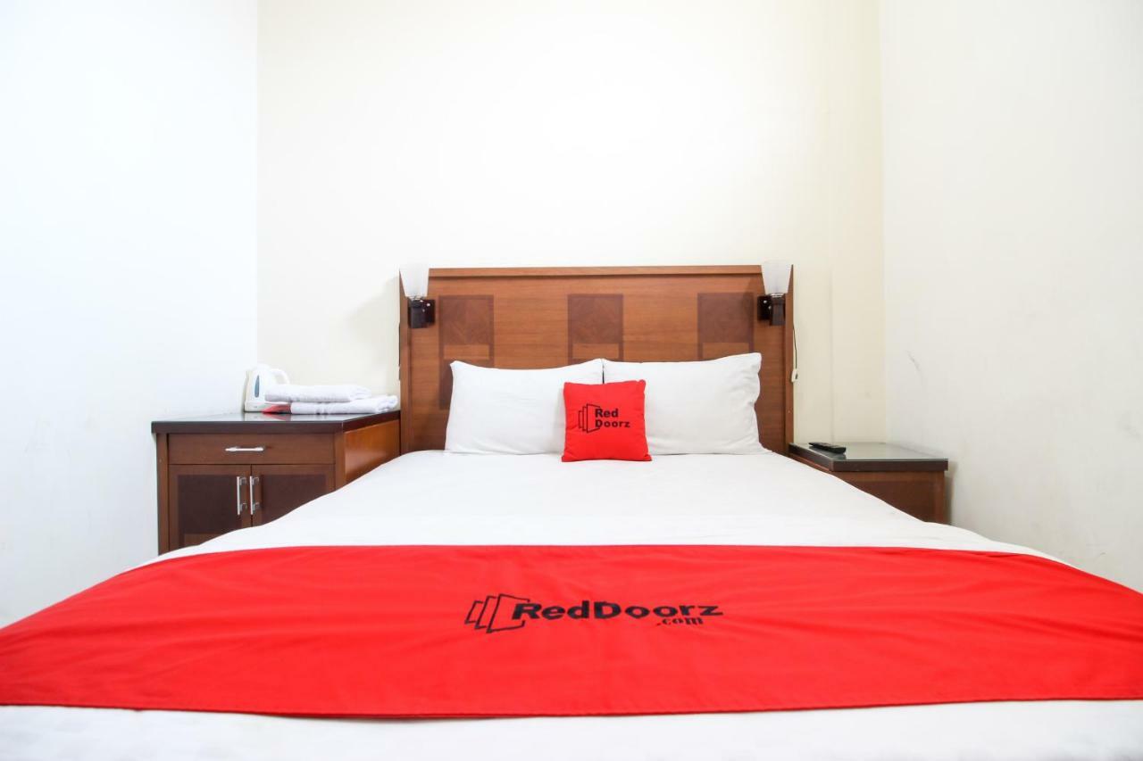 Reddoorz Plus @ Tegal Panggung Джокякарта Екстериор снимка