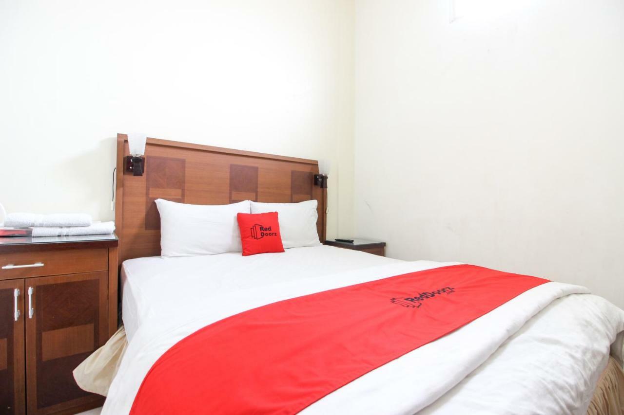 Reddoorz Plus @ Tegal Panggung Джокякарта Екстериор снимка